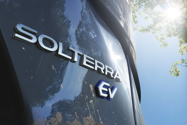 Pirmasis „Subaru“ elektromobilis bus pavadintas „Solterra“